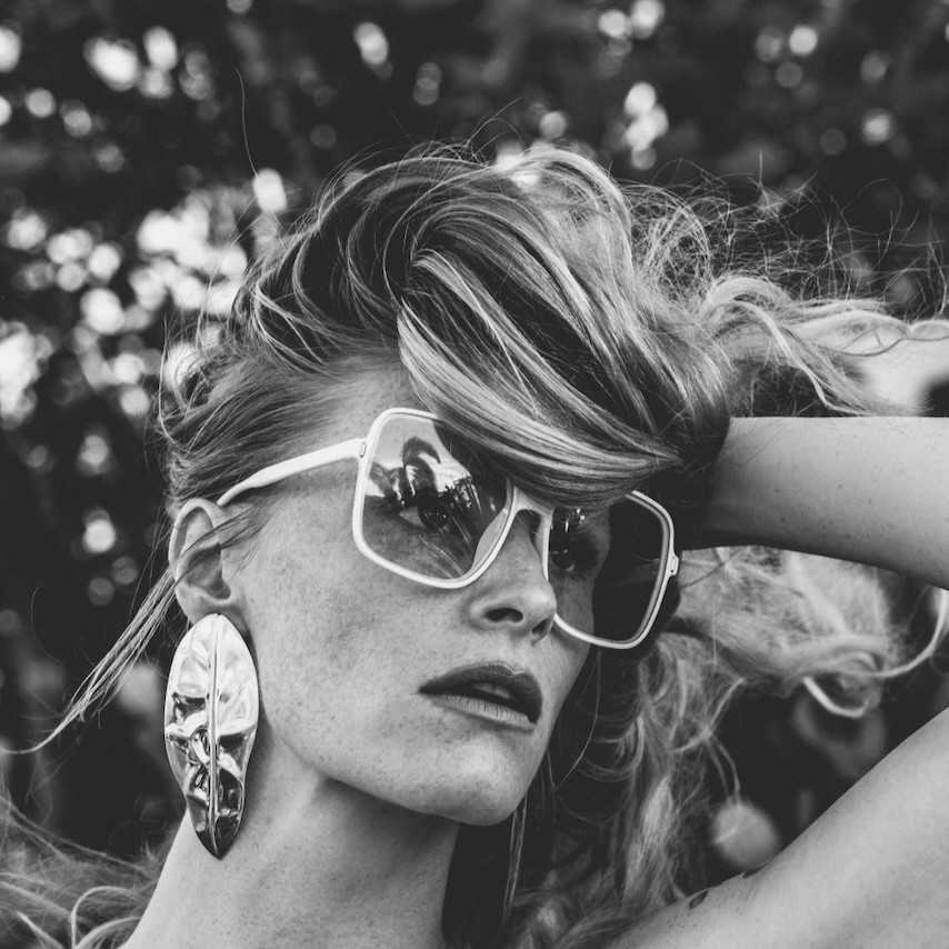 The Quiet, Healing Grace of Tara Van’s "Miles On It"