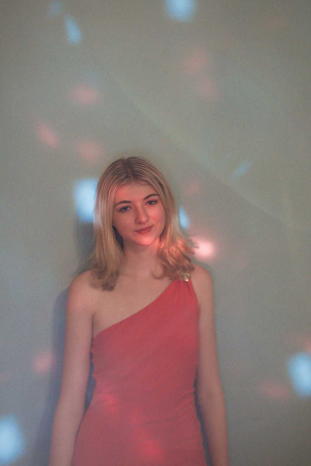 Ava Valianti Makes Infatuation Look Like Fame On “celebrity”